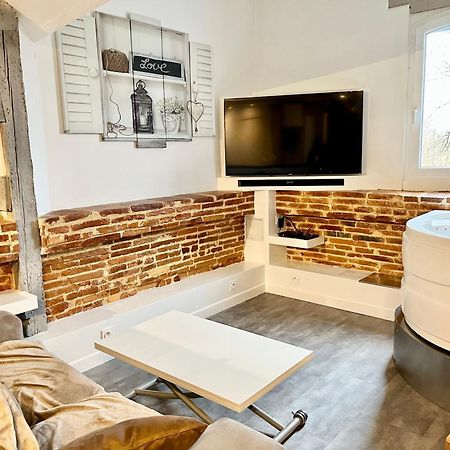 L'Antre Vue - Jacuzzi Au Chateau Belberaud Zewnętrze zdjęcie